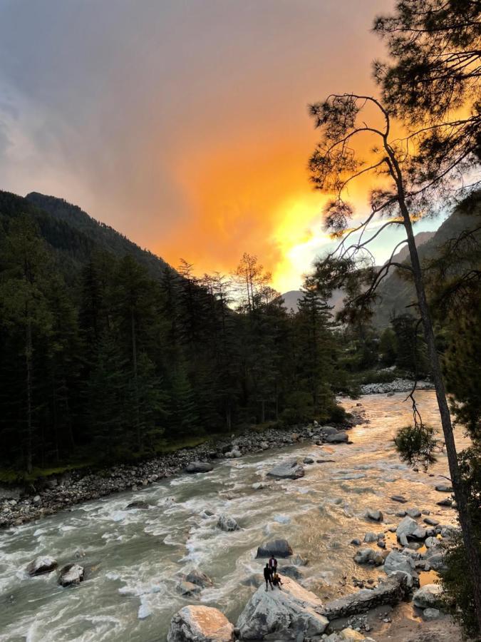 Wabi Sabi Riverside Hostel Kasol Eksteriør bilde