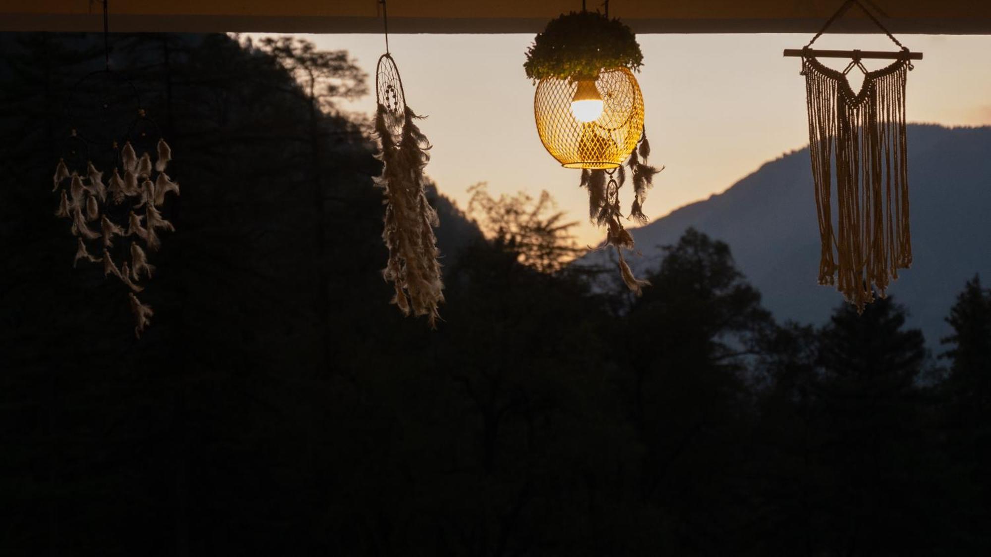 Wabi Sabi Riverside Hostel Kasol Eksteriør bilde