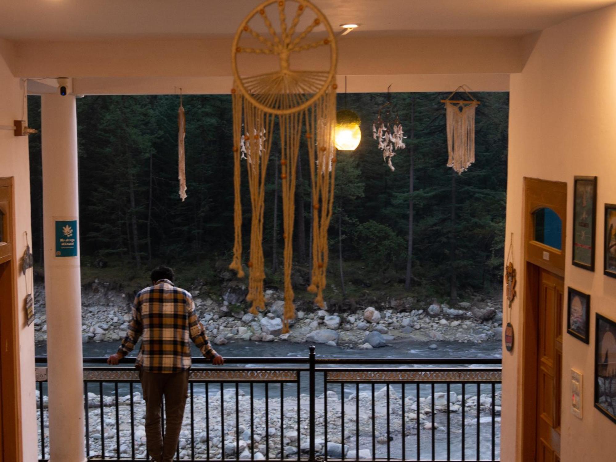 Wabi Sabi Riverside Hostel Kasol Eksteriør bilde