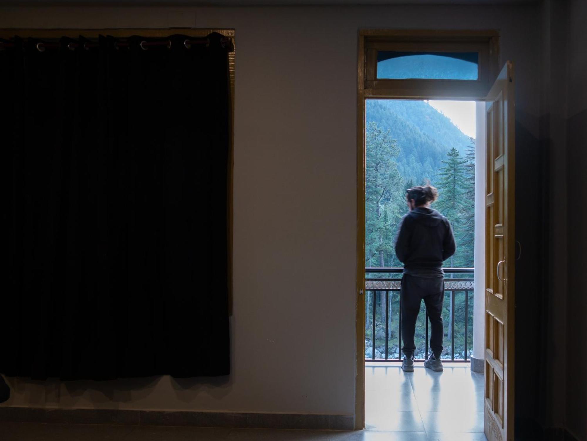 Wabi Sabi Riverside Hostel Kasol Eksteriør bilde